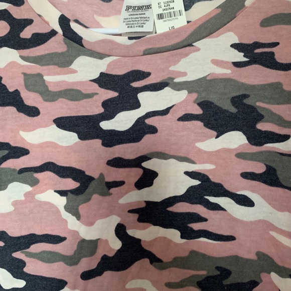 Victoria’s Secret pink camo v neck t-shirt - Picture 2 of 3